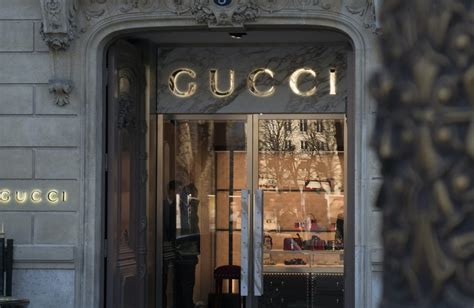 gucci iniziative social media|gucci fashion strategy.